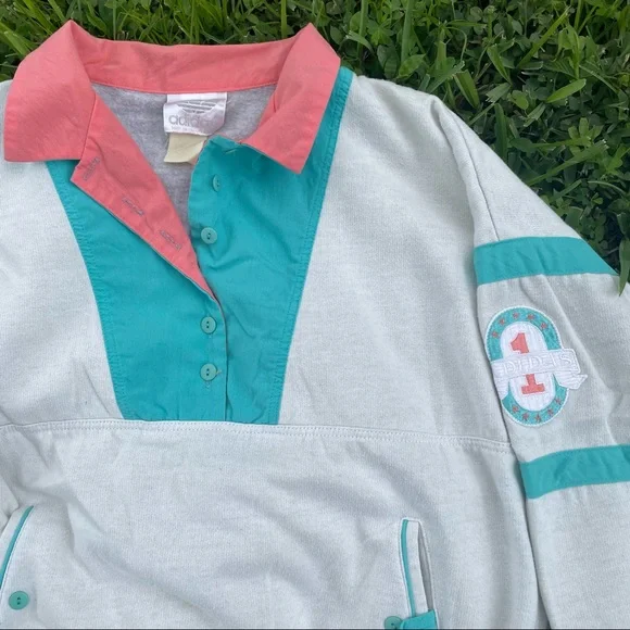 Vintage Adidas White Windbreaker blue and pink detailing - Picture 2 of 6